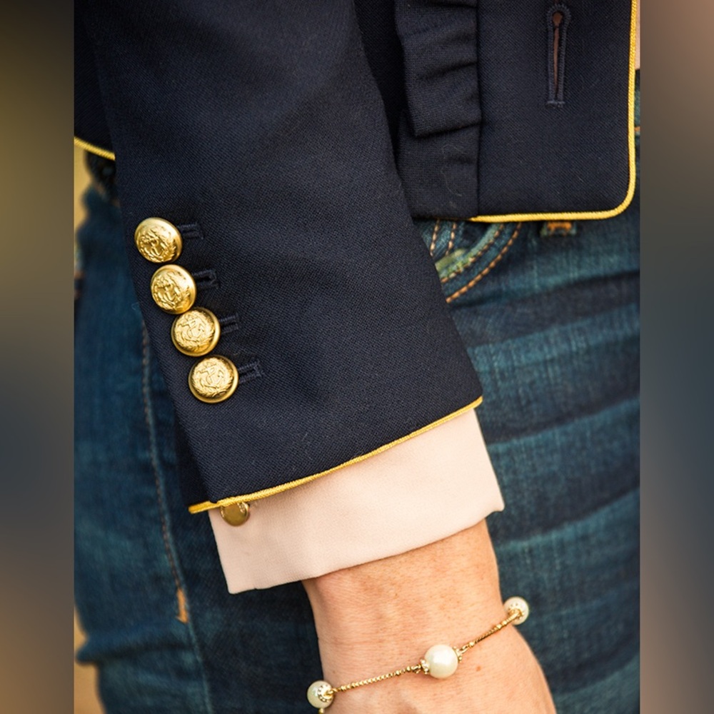 $198 J.Crew Navy Blazer Jacket Gold Crest Buttons Ruffle Front Wool Blend Size 6 - Picture 4 of 16